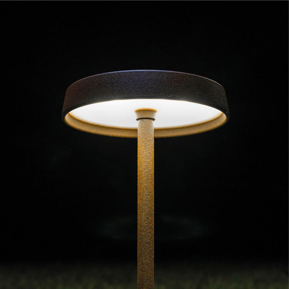 Linea Light Pistillo Lampione da esterno moderno nero o marrone led 3000K