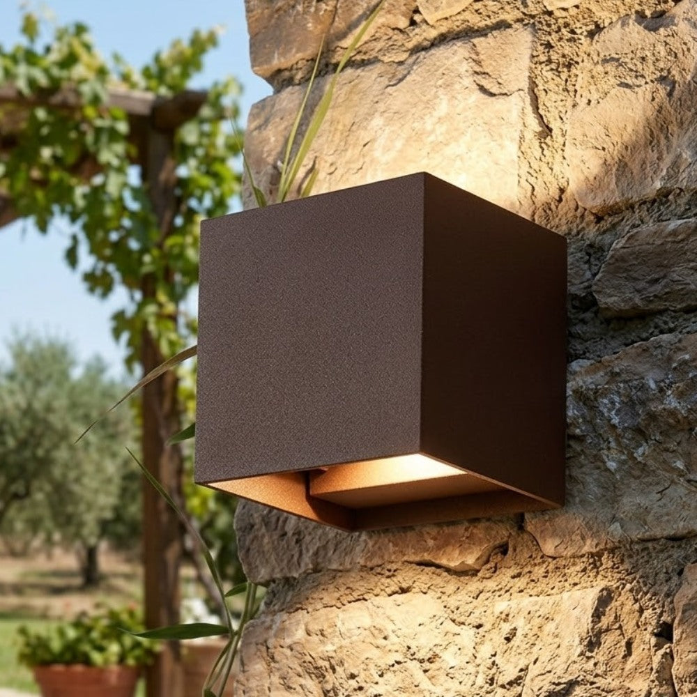 Applique da esterno in alluminio led biemissione cct 3000k 4000k