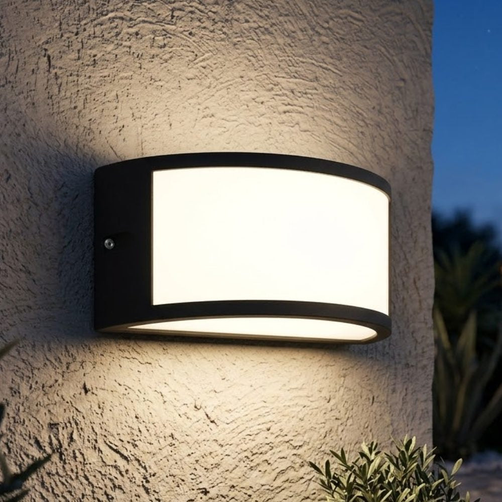 Applique da esterno in alluminio design curvo protezione ip65