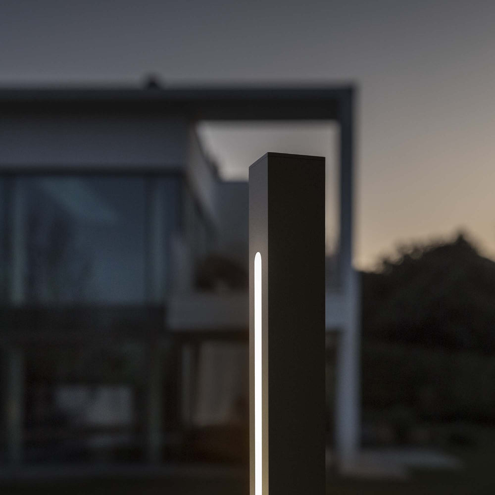 Paletto per giardino da esterno con picchetto luce led