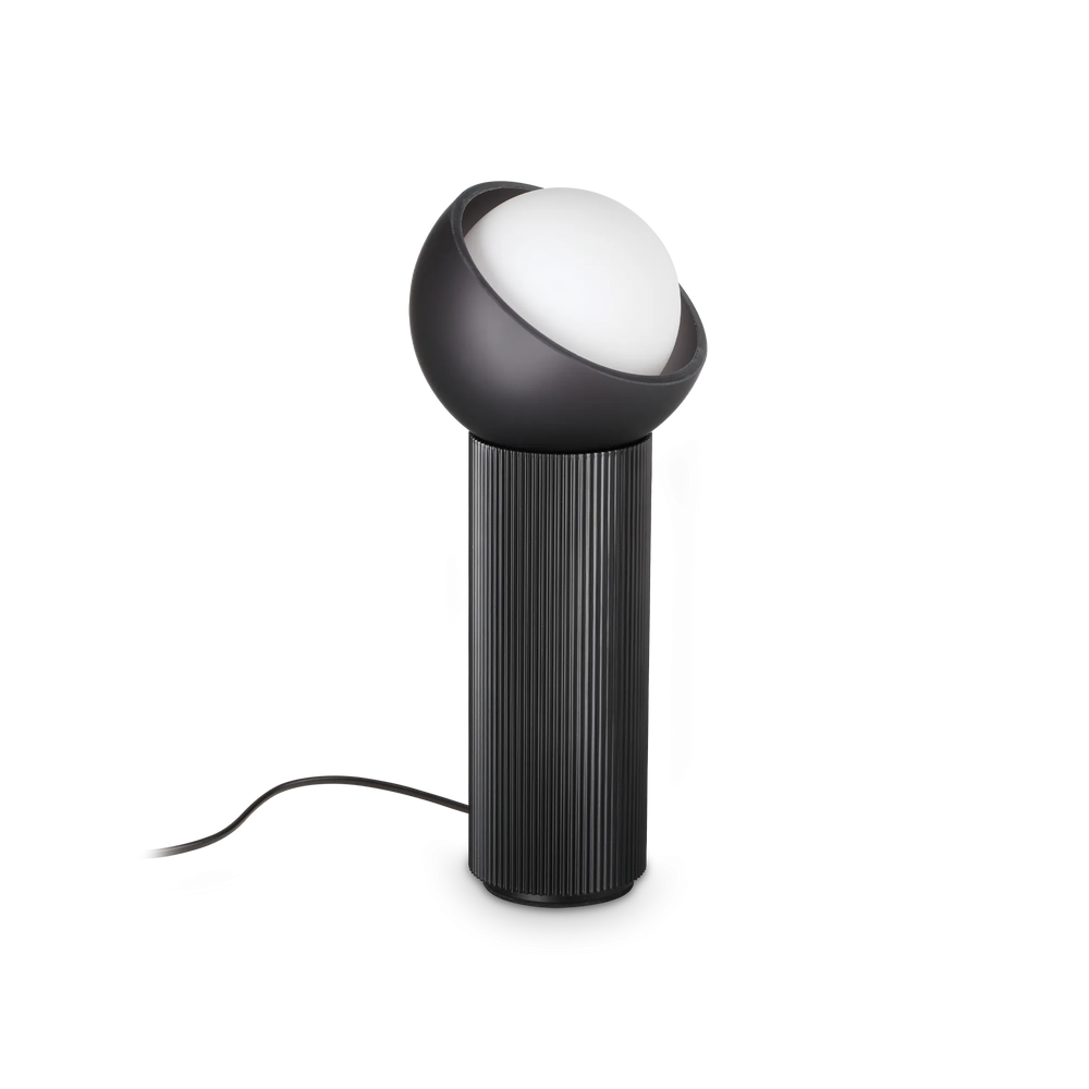 Lampada da tavolo in metallo colore ottone o nero altezza 27cm