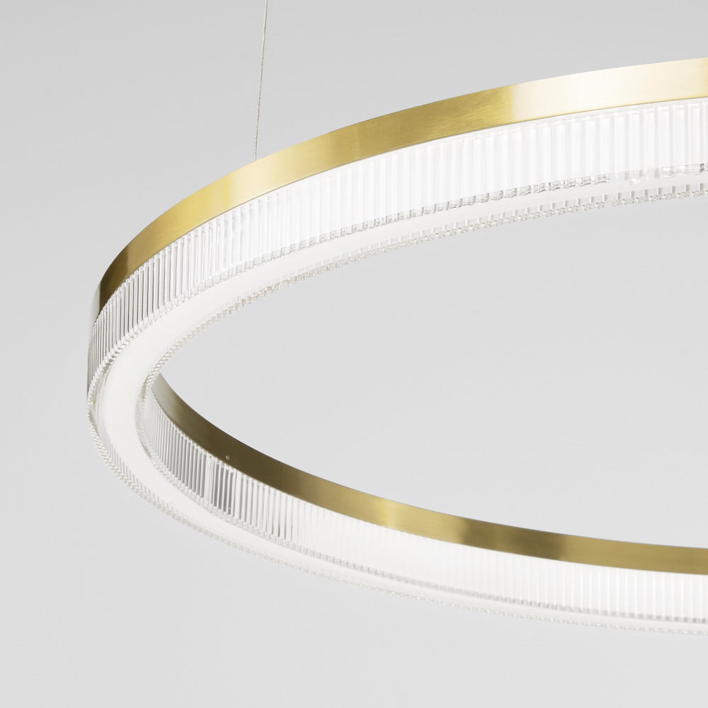 Sospensione moderna in metallo con led e acrilico effetto cristallo