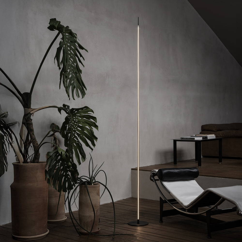 Piantana altezza 250cm moderna con led 15w