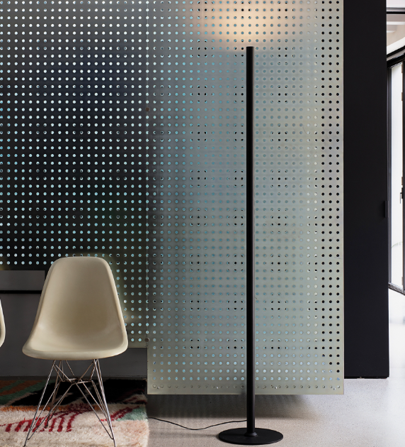 Stehlampe aus Metall mit 3000K weißer oder schwarzer LED, Höhe 180 cm