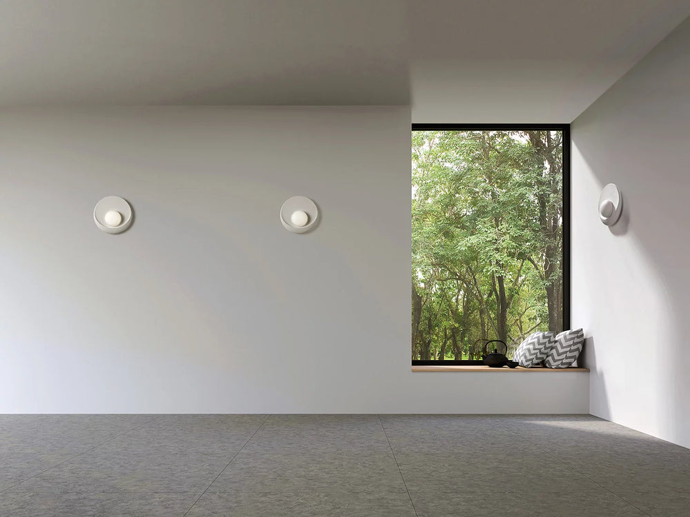 Applique da parete o soffitto moderna in gesso bianca