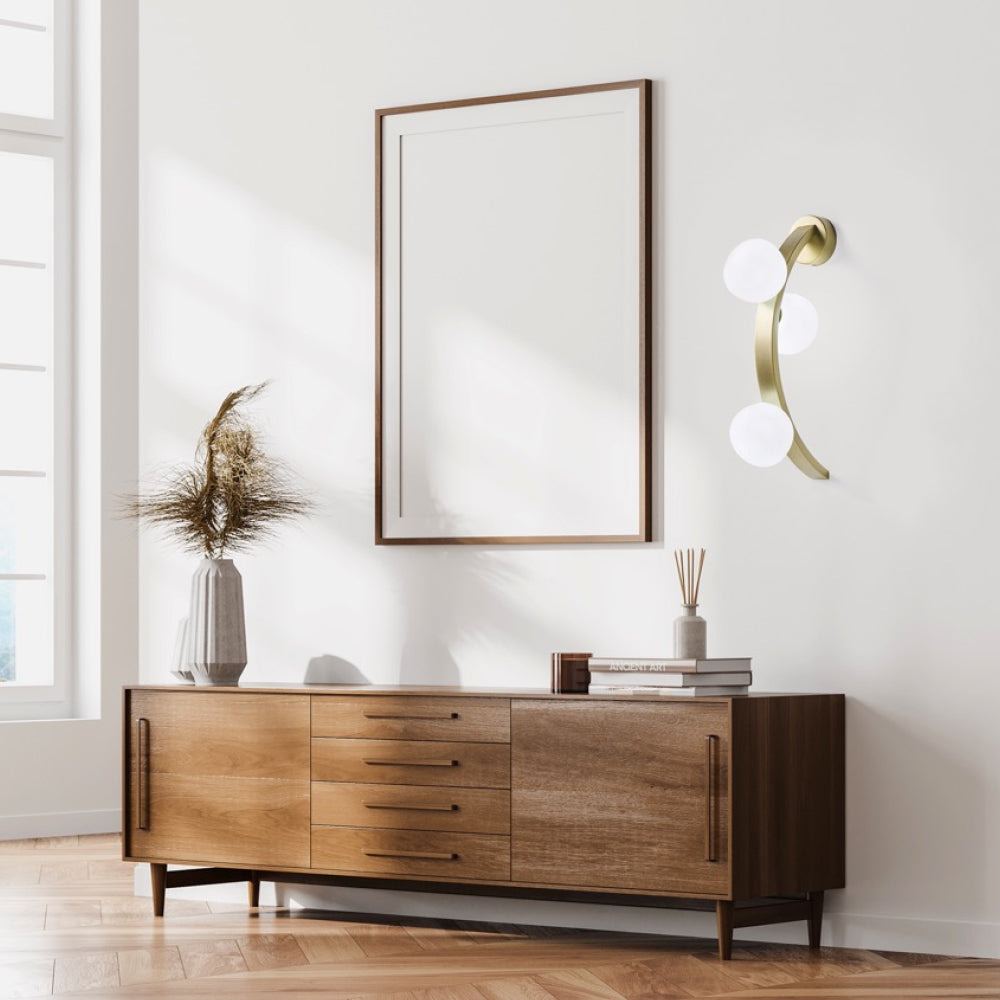 Applique led per interno colore oro 3 luci sfera bianca