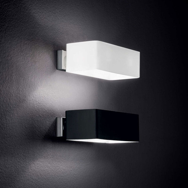 Applique moderno in vetro bianco o nero lampada da parete 2 luci